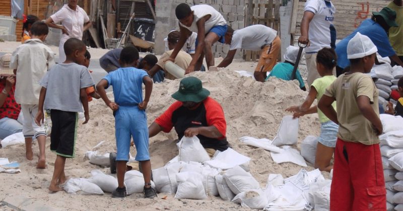 Sustainable buildings in Africa - Sandbag-Houses-in-South-Africa-2